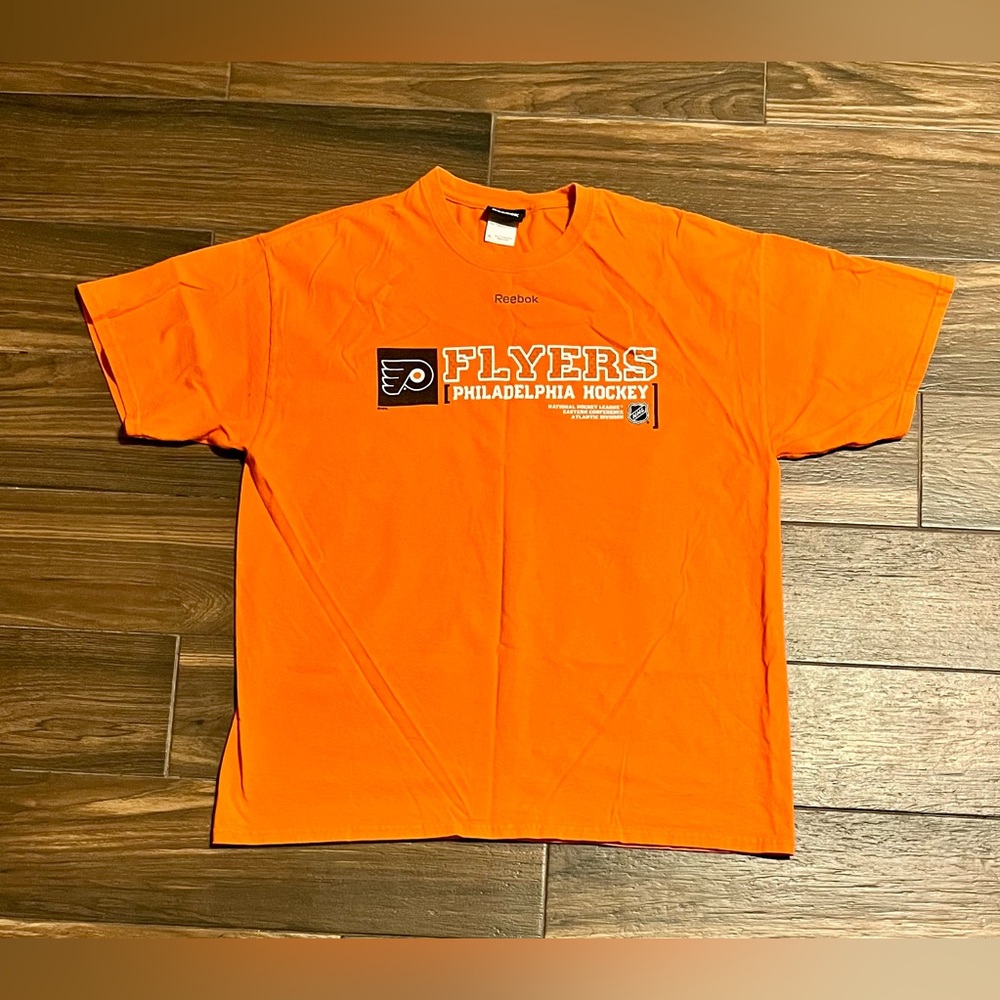 Reebok NHL Philadelphia Flyers Orange Graphic T-Shirt‎